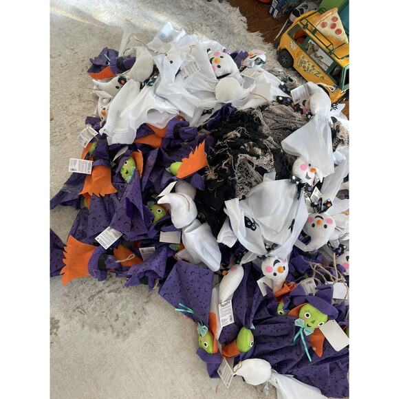 NWT Huge Lot Of Hanging 12” Witches, Ghosts And Ghouls Halloween Decor About 300 - Picture 2 of 5